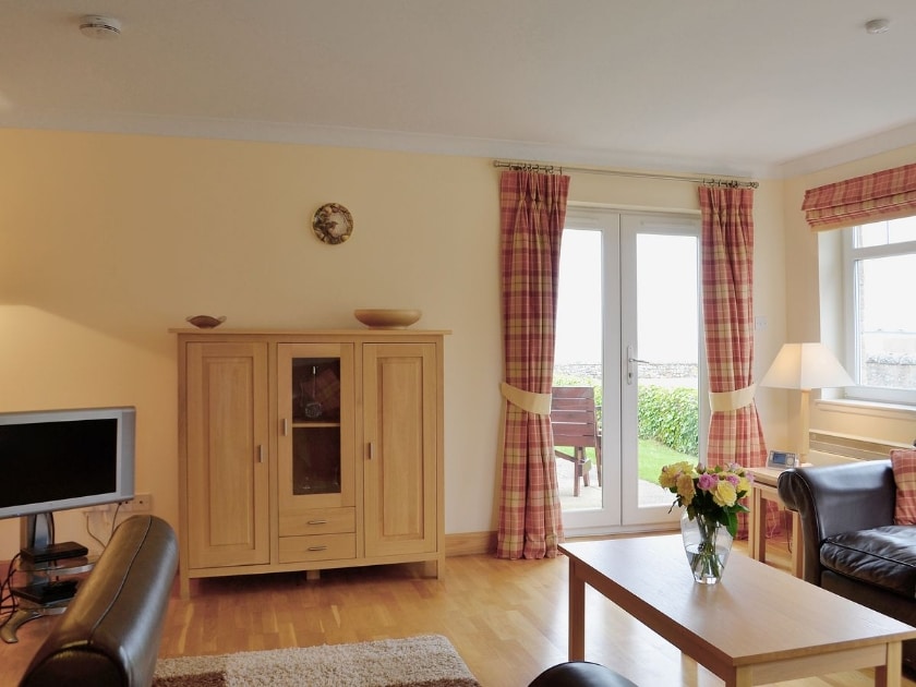 Typical Open plan living/dining/kitchen | Links Apartments - Links Apartment 1, Brora