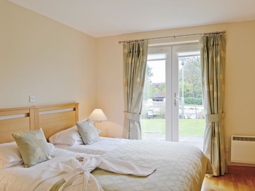 Typical bedroom | Links Apartments - Links Apartment 1, Brora