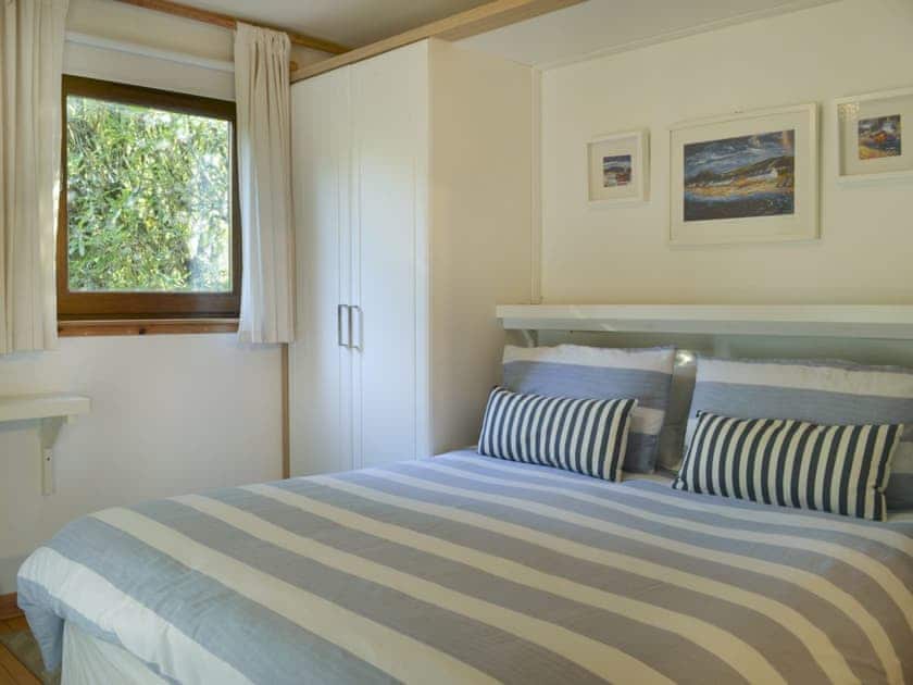Comfortable double bedroom with en-suite | Tigh an Uillt, Strachur, near Inveraray