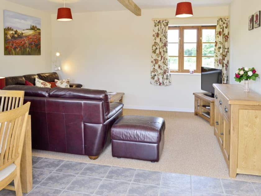 Living room/dining room | Bridles Farm Holiday Cottages - Woodlanders, Middlemarsh, nr. Sherborne