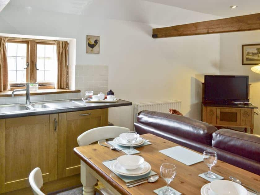 Open plan living/dining room/kitchen | Owl Cottage, Jevington