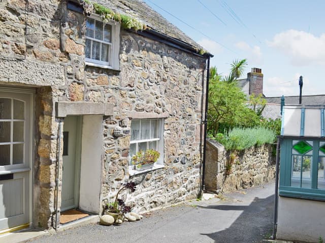 Green Man Cottage Ref 29950 In Mousehole Near Penzance