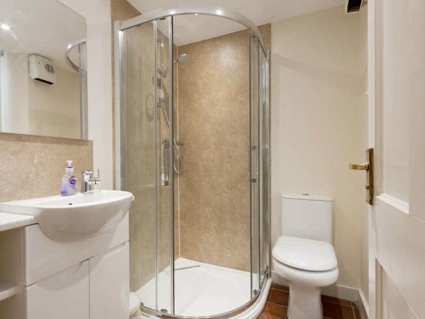 Well presented shower room | Retreat Cottage, Salcombe