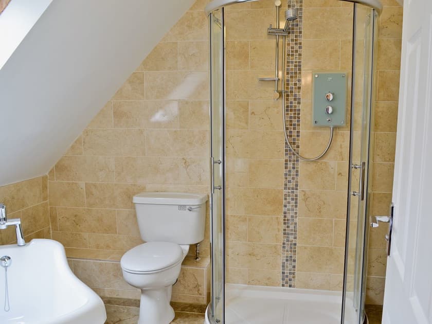 Shower room | A Twist of Lyme, Raymond’s Hill, nr. Lyme Regis