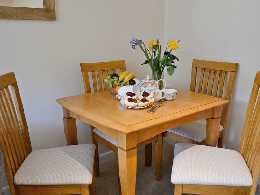Living room | Grapevine, Branscombe