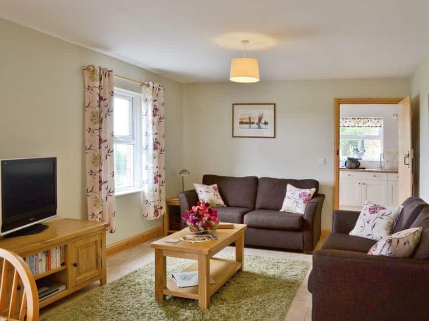 Living room/dining room | Dairy Farm Cottages - Dairy Farm Cottage, West Caister