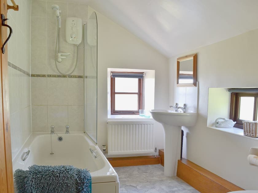 Bathroom | Holly Bank, Crich