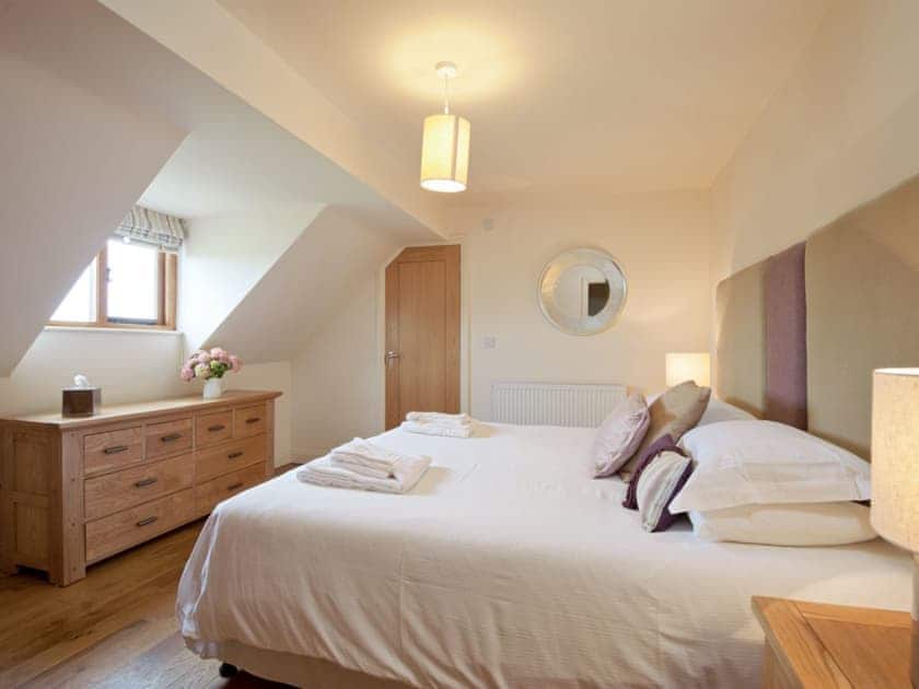 Bedroom | Dinney Farm - Kingfisher Cottage, Bridgnorth