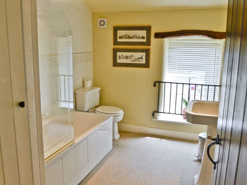 Bathroom | Wood’s Barn, Beckermonds, nr. Hawes