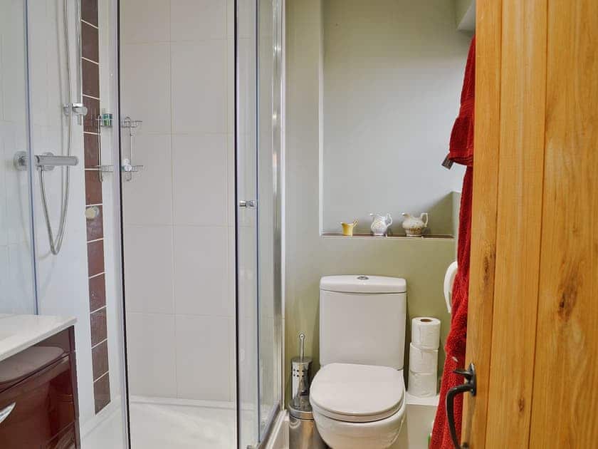 Shower room | Walnut Cottage, Sproughton