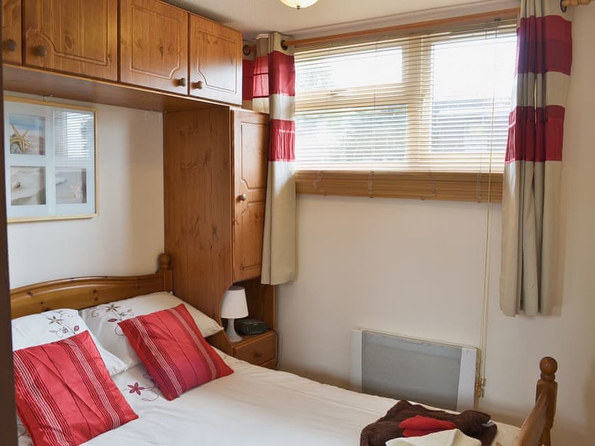Double bedroom | Sandy Den, Scratby, nr. Hemsby
