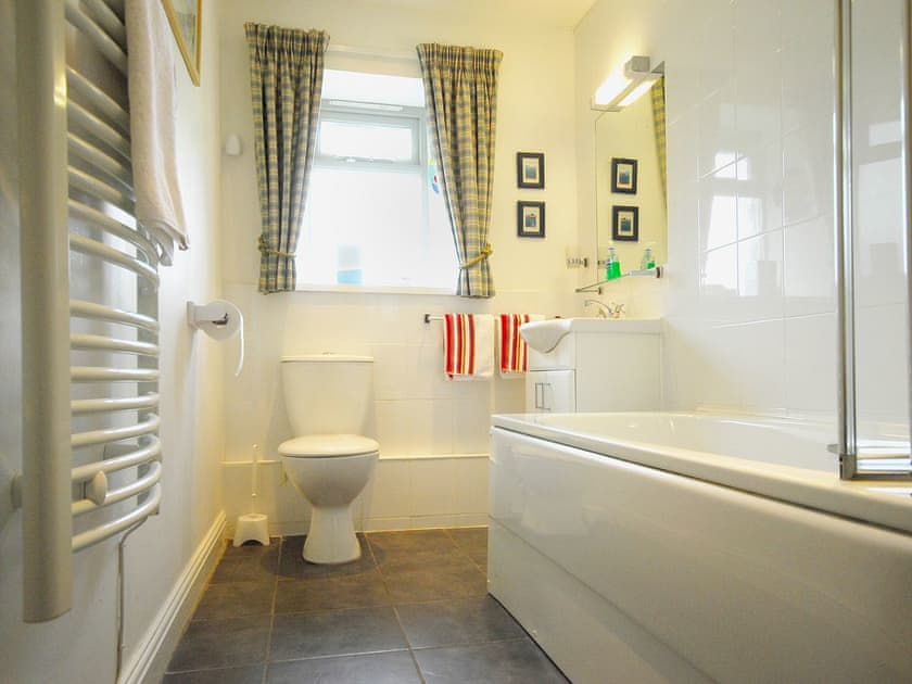 Bathroom | Robin’s Nest, Kerrow Farm, Sennen