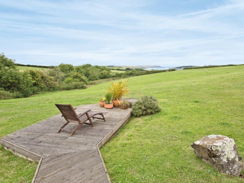 Sitting-out-area | The Linhay, St Issey, Wadebridge