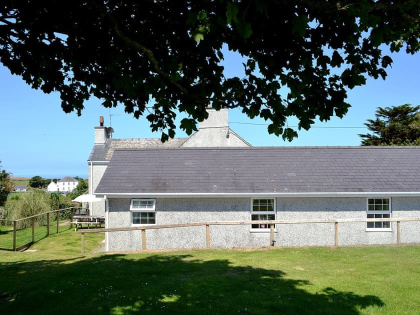 Exterior | Cefn Helyg Bach, Cemaes Bay