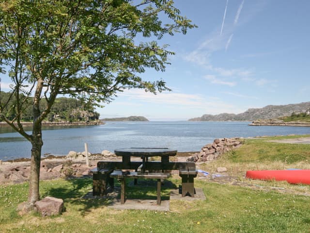 Willowbrae Ref 30142 In Shieldaig Highlands Cottages Com