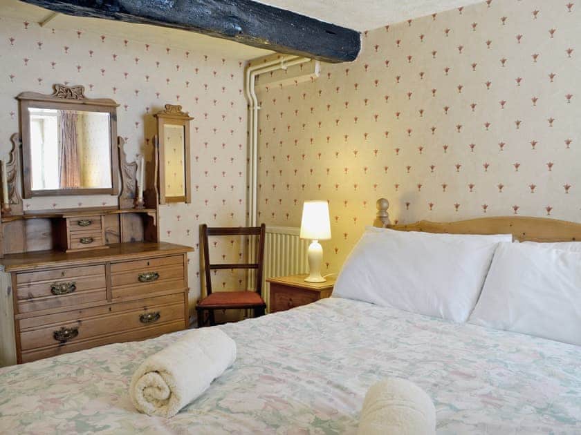 Double bedroom | Sheriffs Lodge, Llangadog