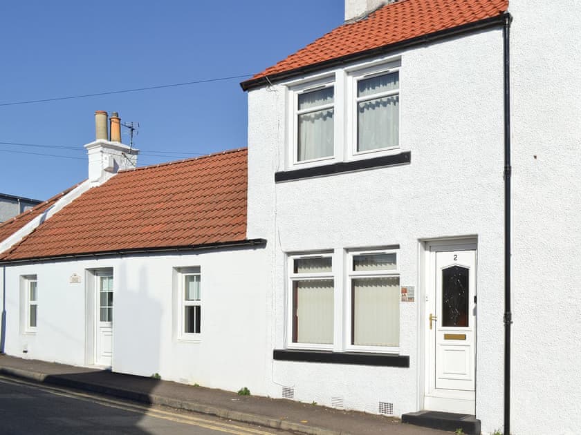The Squinty House (ref 30174) in Lundin Links, near St Andrews, Fife