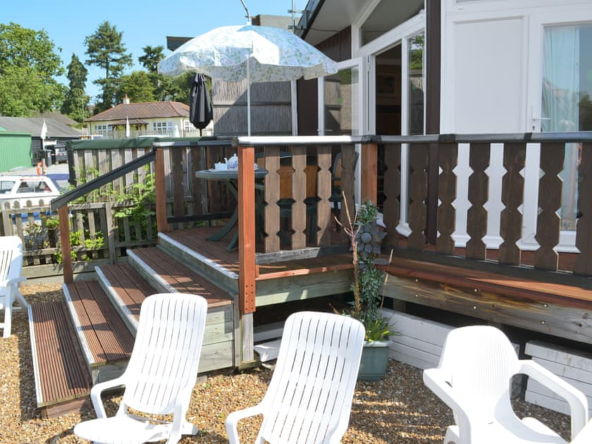 Sitting-out-area | Ripples, Horning