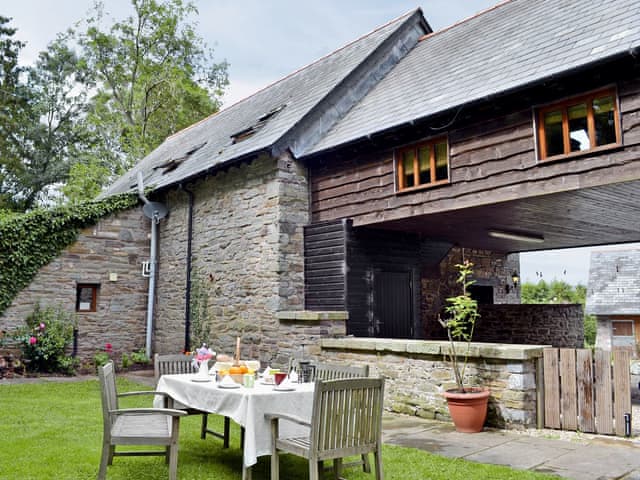 Bailey Cottage Ref W8605 In Three Cocks Near Hay On Wye Powys