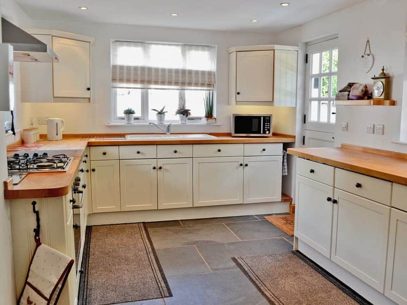 Kitchen/diner | Lynton Cottage, Combe Martin