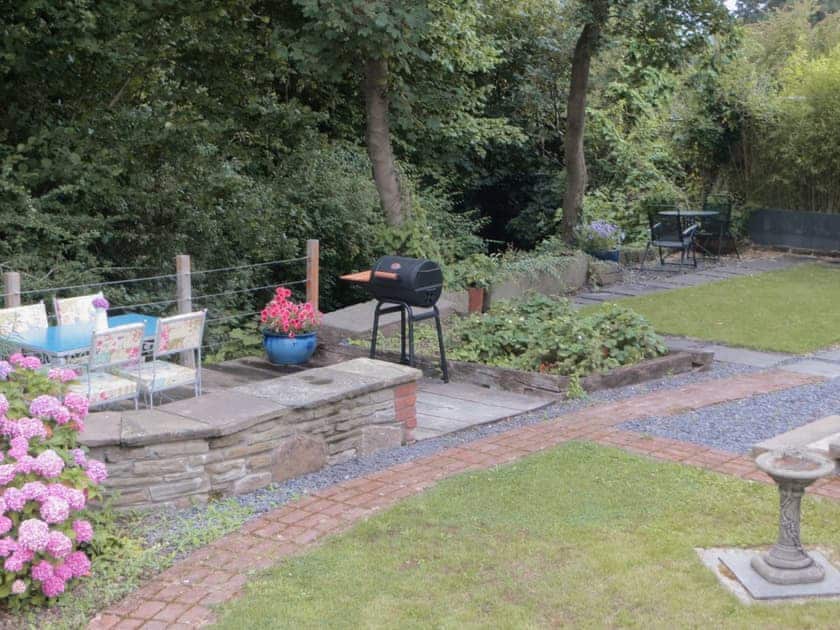 Garden | Glas Y Dorlan, Felindre