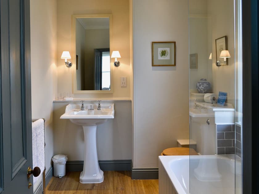 Bathroom | Treburthick House, Porthpean, nr. Charlestown