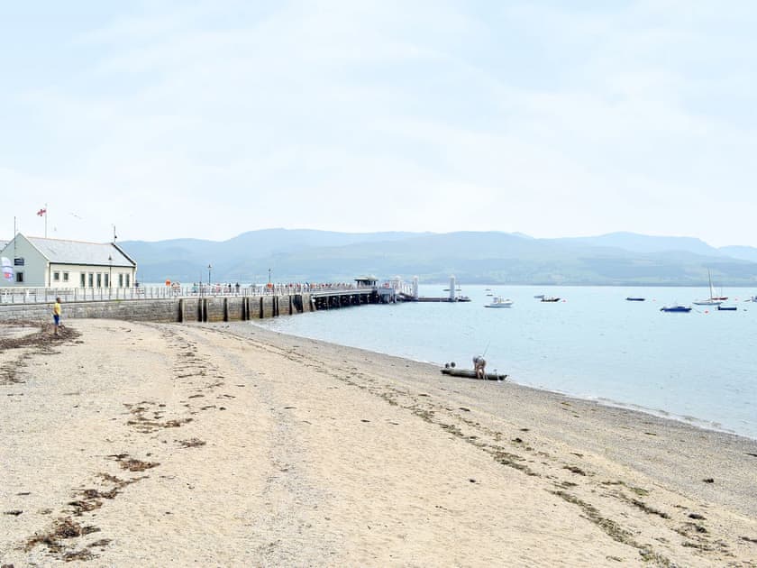 Beaumaris Pier | Bank House, Beaumaris