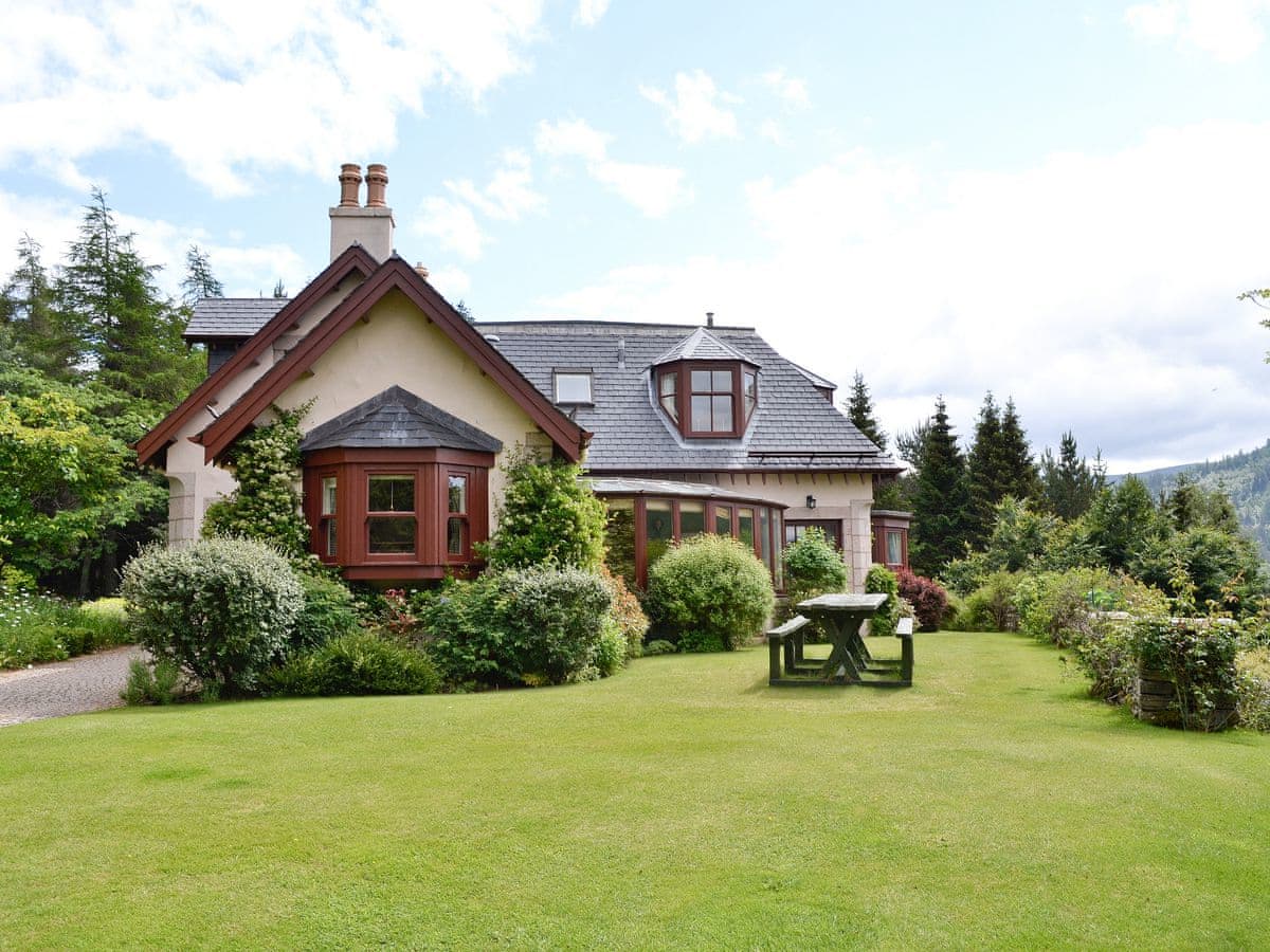 Mar Lodge Estate - Claybokie