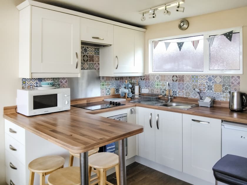Kitchen area | Blue Skies - Low and High Tide, Cromer