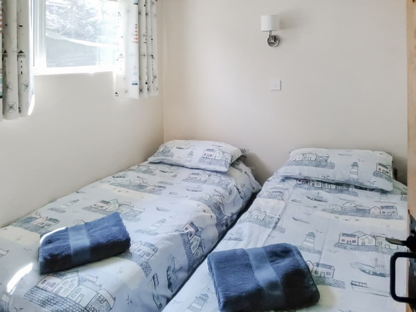 Twin bedroom | Blue Skies - Low and High Tide, Cromer