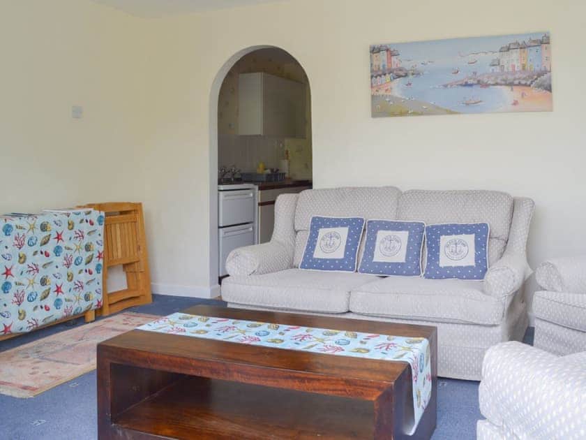 Light and airy lounge/diner with dual aspect patio doors | Apple Tree Apartment - Devon Palms, Maidencombe, near Torquay
