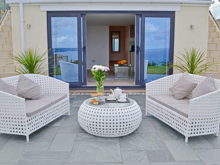 Sitting-out-area | Sea Vista, Port Isaac
