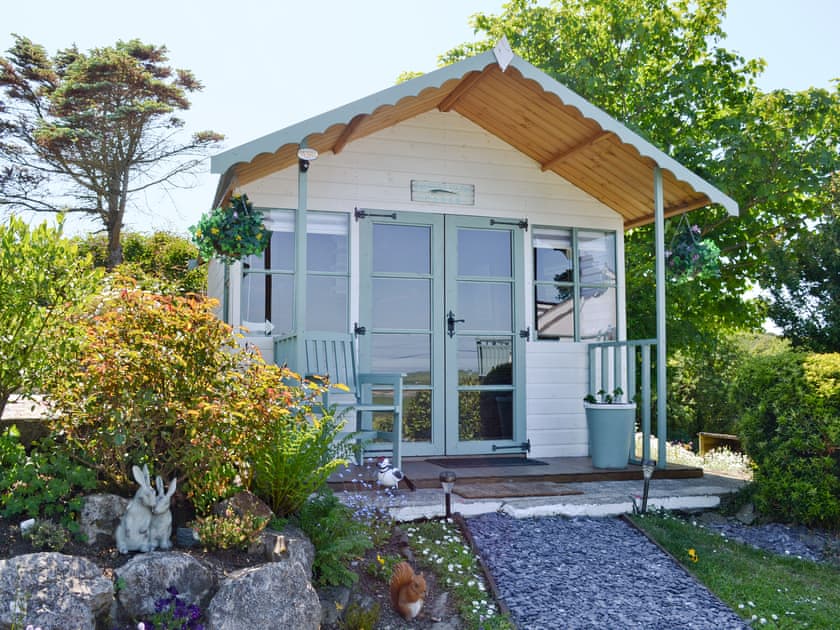 Summerhouse | Salem Fach, Llanfairynghornwy