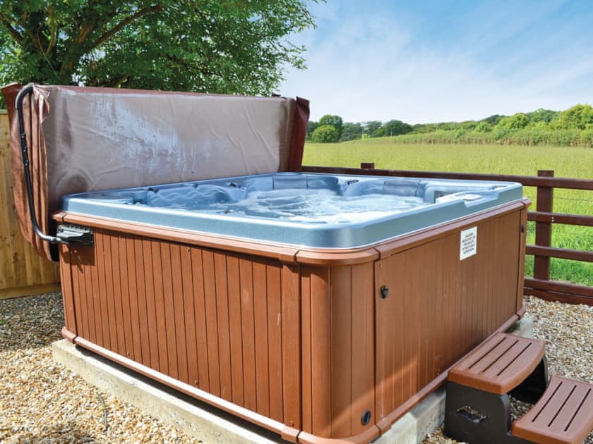 Hot tub | Llys yr Onnen, Clarbeston Road