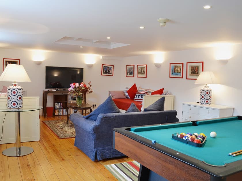 Bedroom/games room | Priory Barn, Hildenborough, nr. Tonbridge