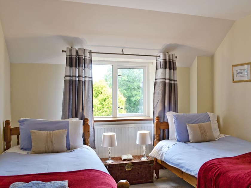 Twin bedroom | The Old Mill, Shillingford, nr. Bampton