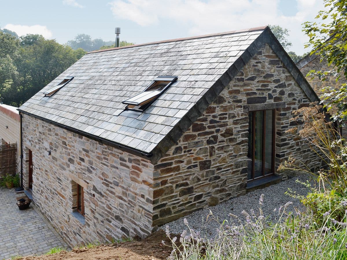 Lower Millcombe Barns - Primrose