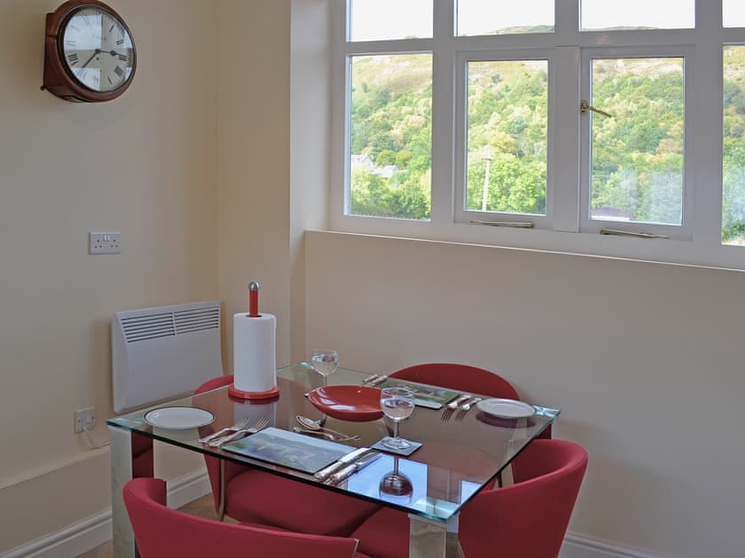 Kitchen/diner | Porter’s Lodge, Glyndyfrdwy, nr. Llangollen