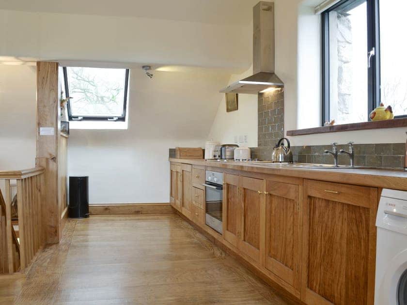 Well-equipped fitted kitchen | The Granary - High Thorn Farm Cottages, Selside near Kendal