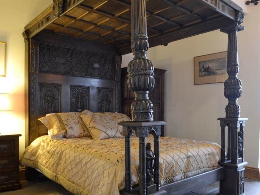 Grand four poster bedroom | The Corn Store - High Thorn Farm Cottages, Selside near Kendal