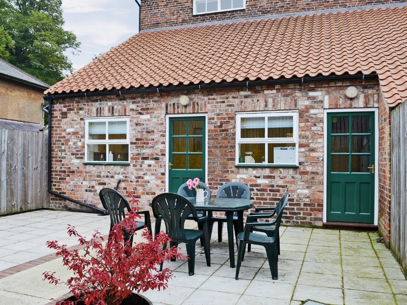 Sitting-out-area | Stable Cottage 1, Rudston near Bridlington