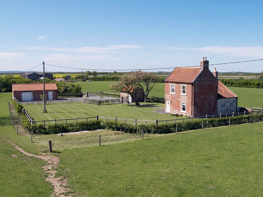Exterior | Somer Leyton Cottage, Hogsthorpe, nr. Chapel St Leonards