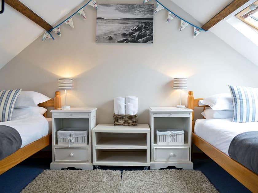 Twin bedroom | Coastal Wood Holidays - Keeper’s Cottage, Marros, nr. Amroth