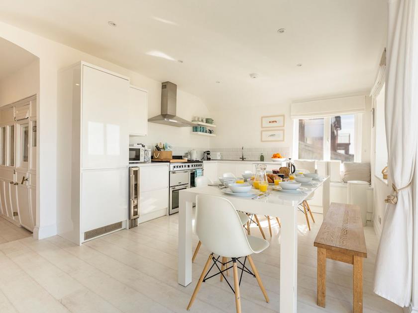 Spacious kitchen and dining area | Southern Bell, Hayling Island