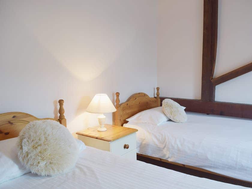 Twin bedroom | Coriander - Grove Farm Barns, Catfield
