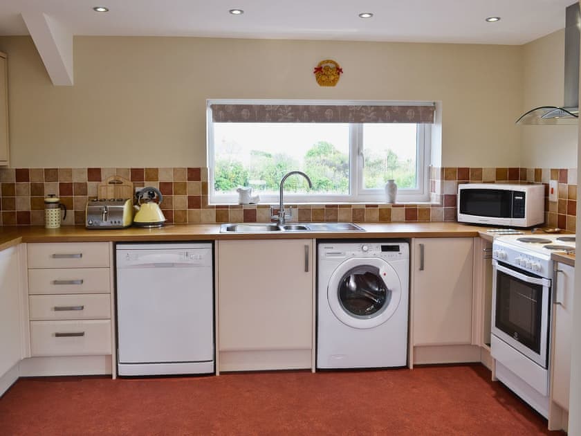 Kitchen | St Anne’s Cottages - Magnolia, Chickerell, nr. Weymouth