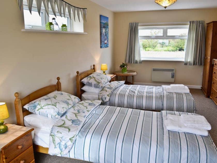 Twin bedroom | St Anne’s Cottages - Magnolia, Chickerell, nr. Weymouth