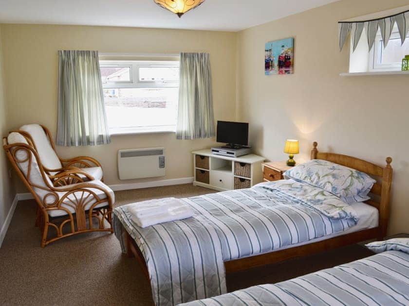 Twin bedroom | St Anne’s Cottages - Magnolia, Chickerell, nr. Weymouth