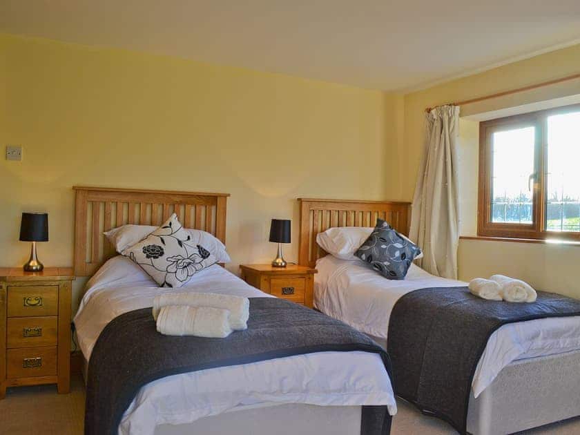 Twin bedroom | Celyn, Montgomery