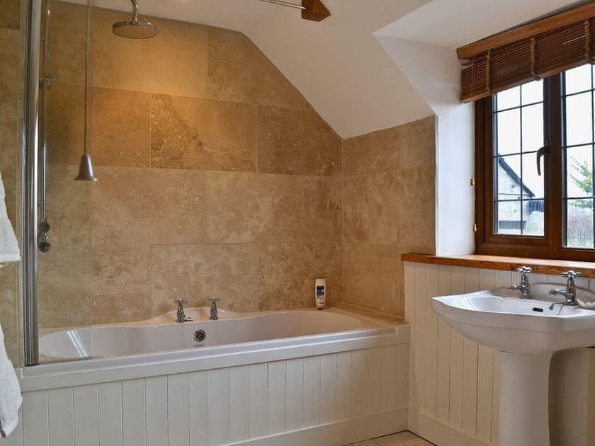 Bathroom | Celyn, Montgomery